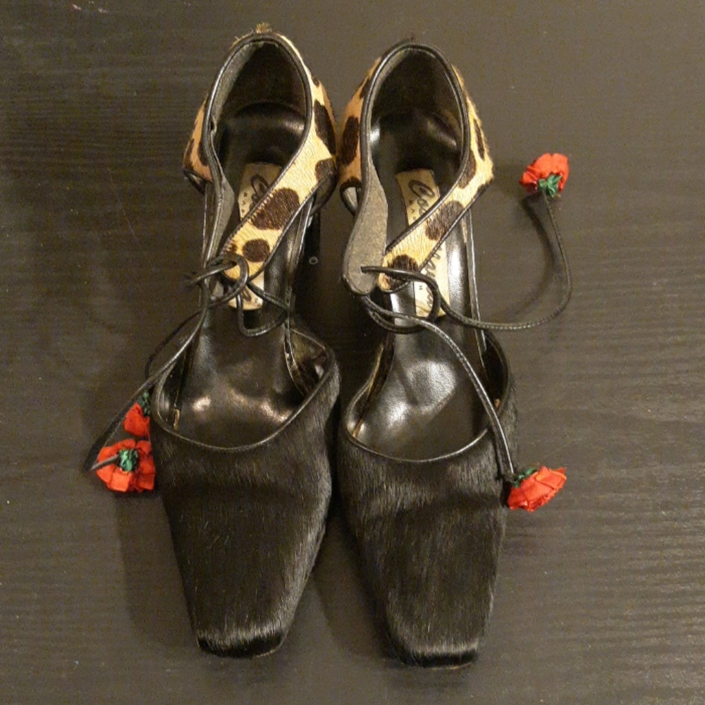 Heels with Fur Texture and Flower Ties